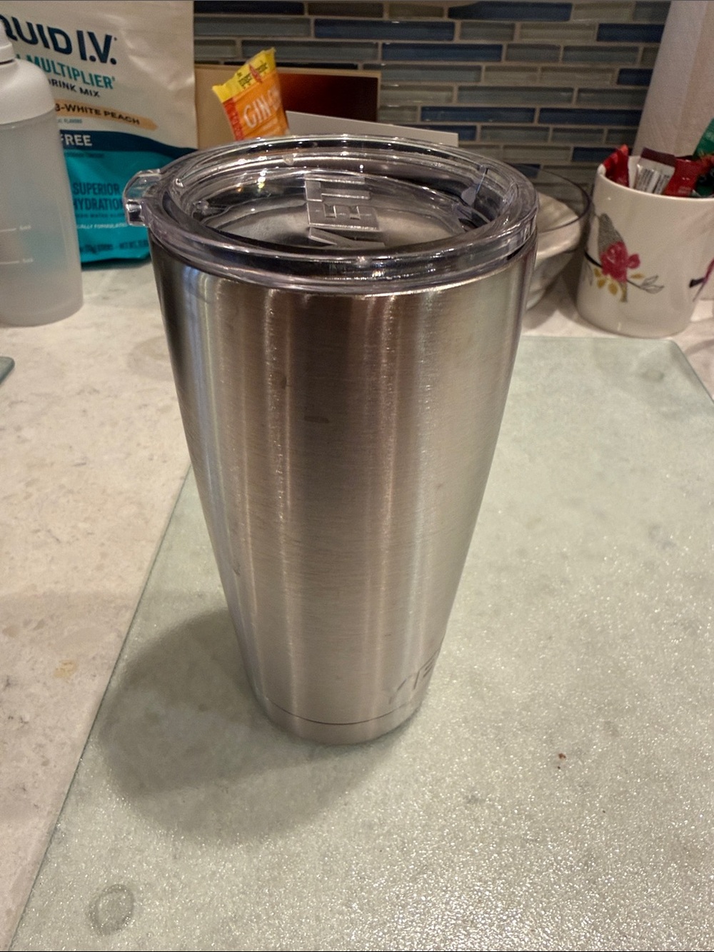 Yeti Tumbler YETI Logo